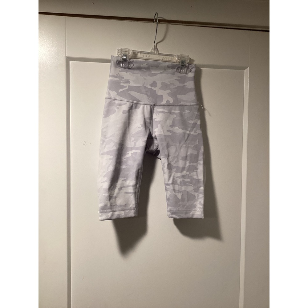 Lululemon Heritage 365 Camo High Rise Cropped Leggings Grey White Size 0